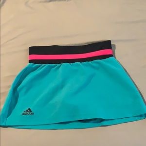 Adidas teal tennis skirt.